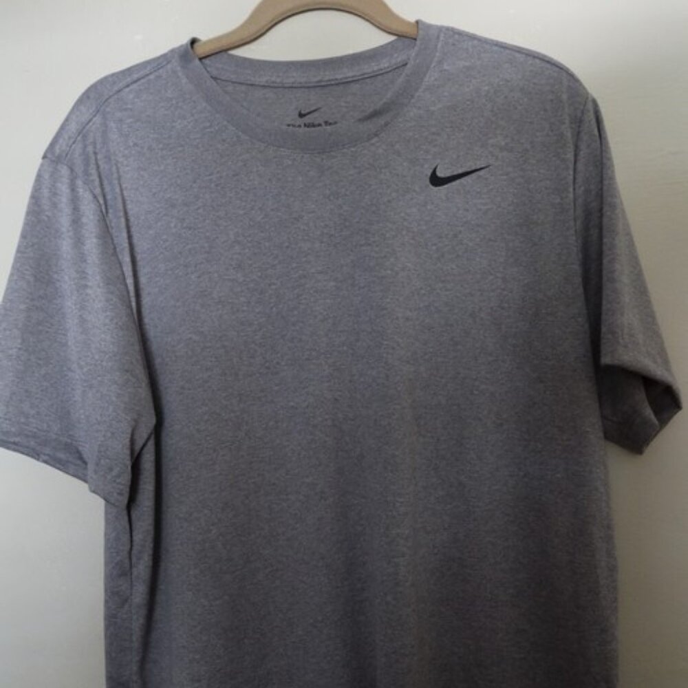 Nike Men’s Size Large Dri-FIT Legend Fitness T-shirt Grey Heather